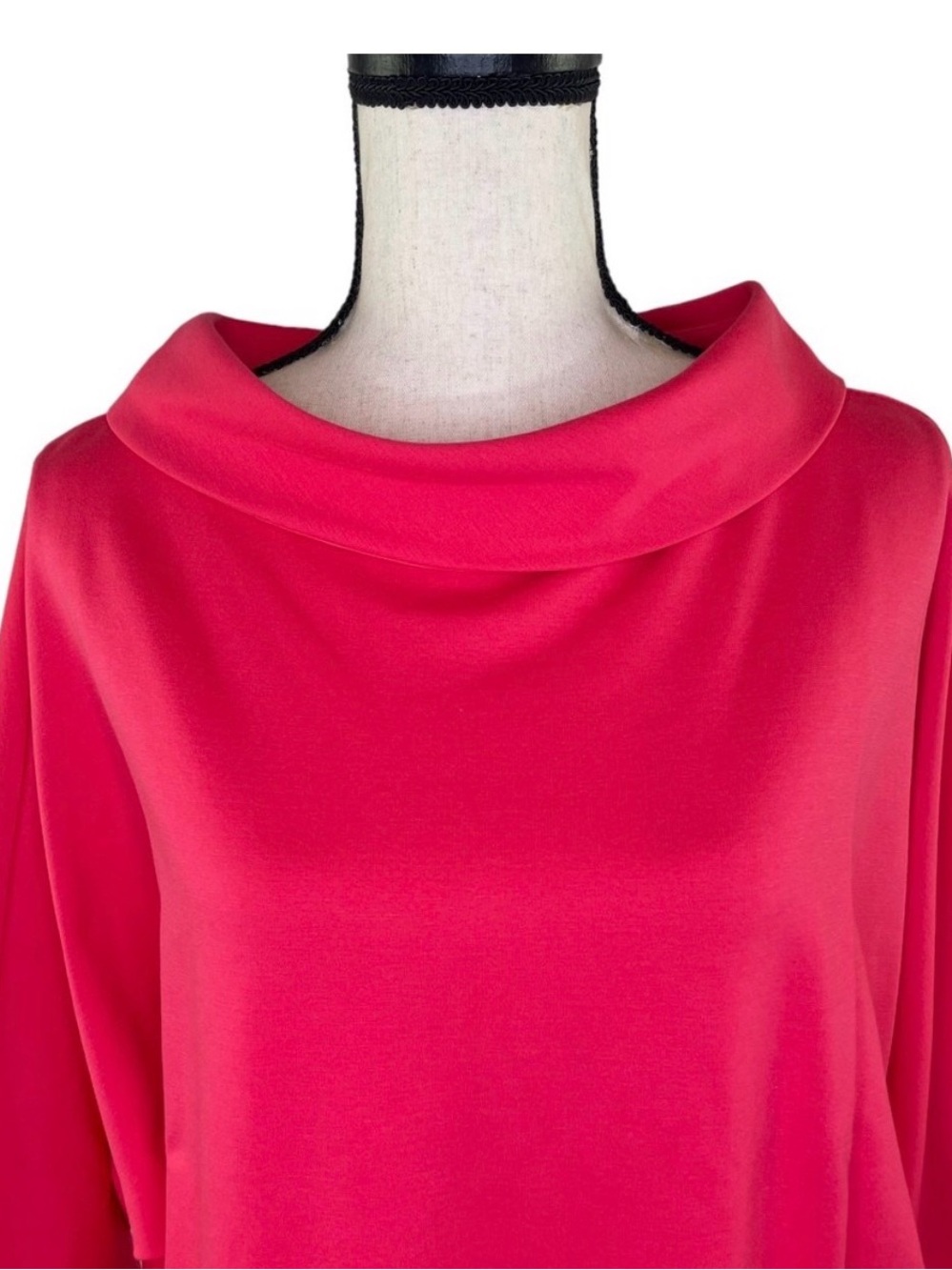 NWOT TRINA TURK AQUATA TOP IN PINK SAPPHIRE - Picture 3 of 9